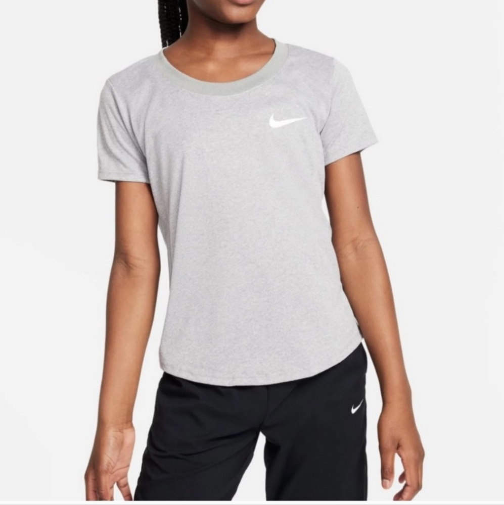 NWT Nike Big Girls Dri-FIT Training T-s Tumbled Grey